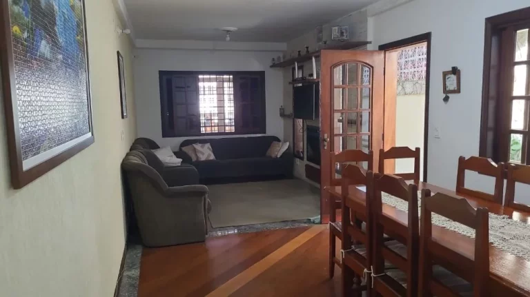 Imagem Sobrado com 2 dormitórios à venda, 241 m² por R$ 650.000,00 - Parque Maria Helena - Suzano/SP