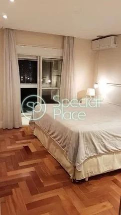 Imagem Apartamento com 204m², andar alto em Moema Índios. Ensolarado, sala ampla integrada a varanda gour...