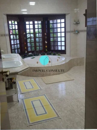 Imagem Casa à venda, 431m² com 04 quartos em Atibaia- São Paulo.