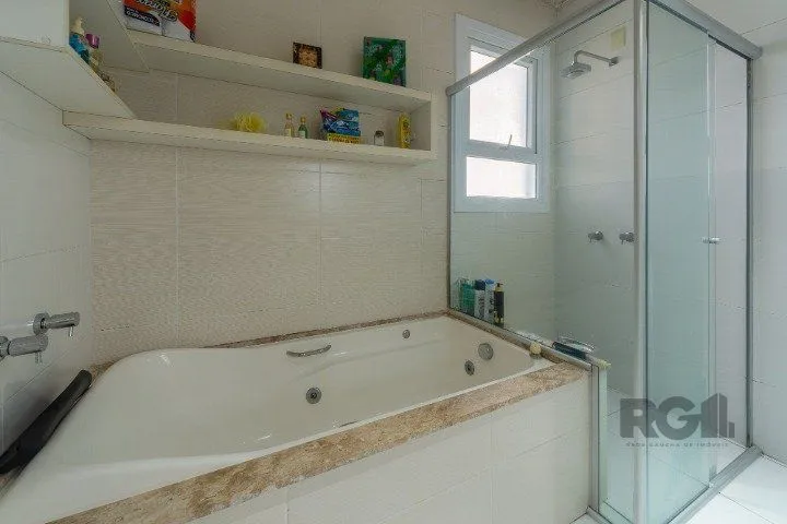 Imagem Casa de Condomínio em Hípica