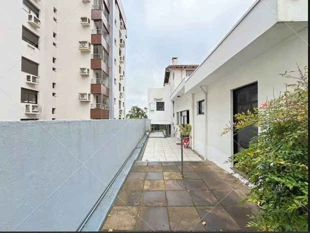 Imagem Casa para Venda - 3 dormitórios, sendo 1 suites, 2 vagas - Menino Deus