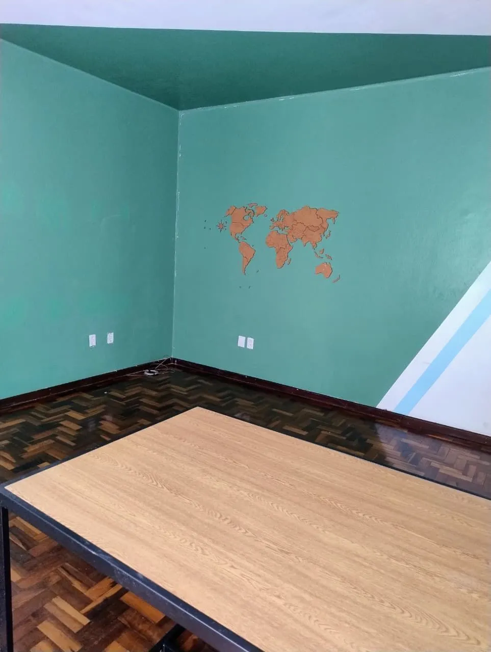 Imagem Ótimo apartamento desocupado de frente para a Redenção- Cidade Baixa