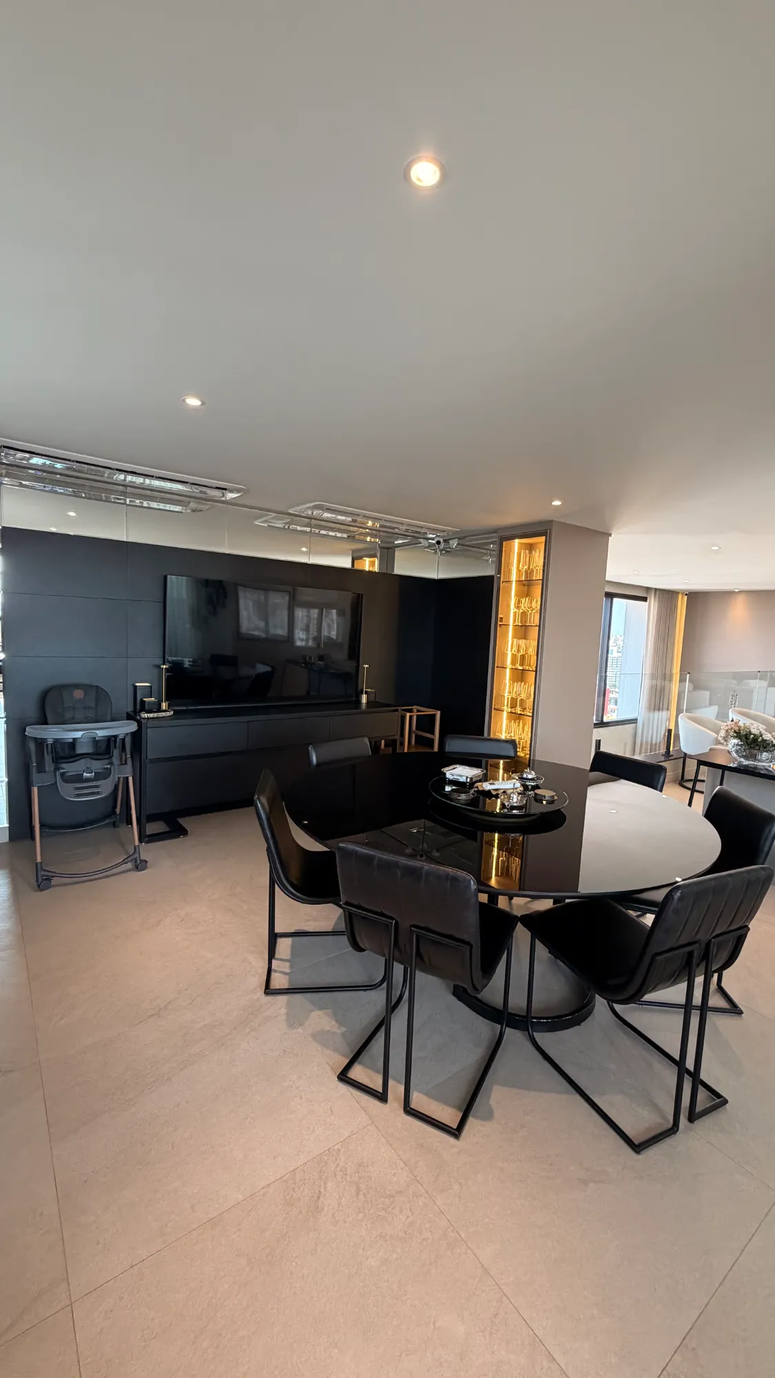 Imagem Cobertura com 3 Quartos à Venda, 245 m² em Cambuí - Campinas