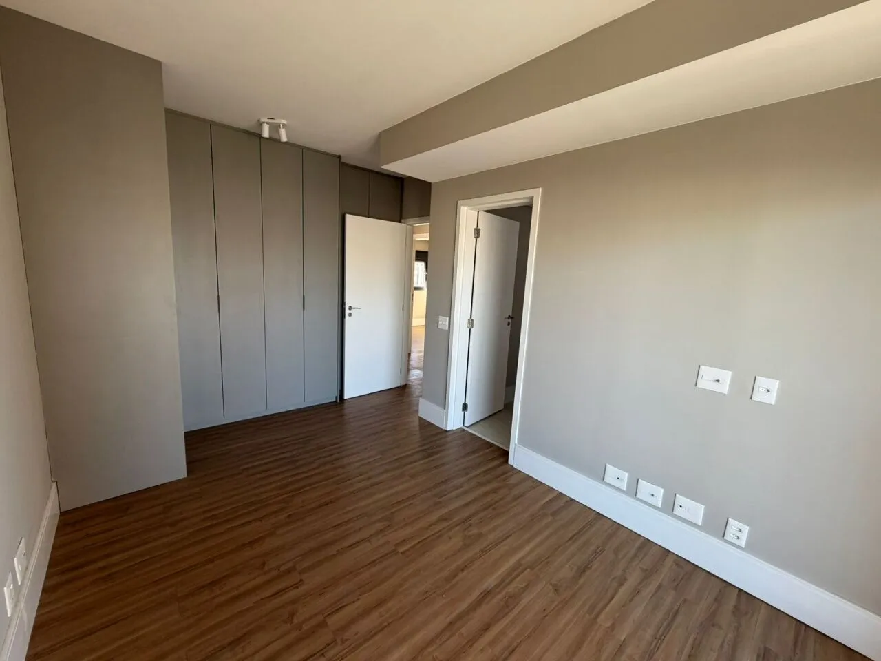 Imagem Apartamento para locação de 145 m² com 3 suítes e 2 vagas