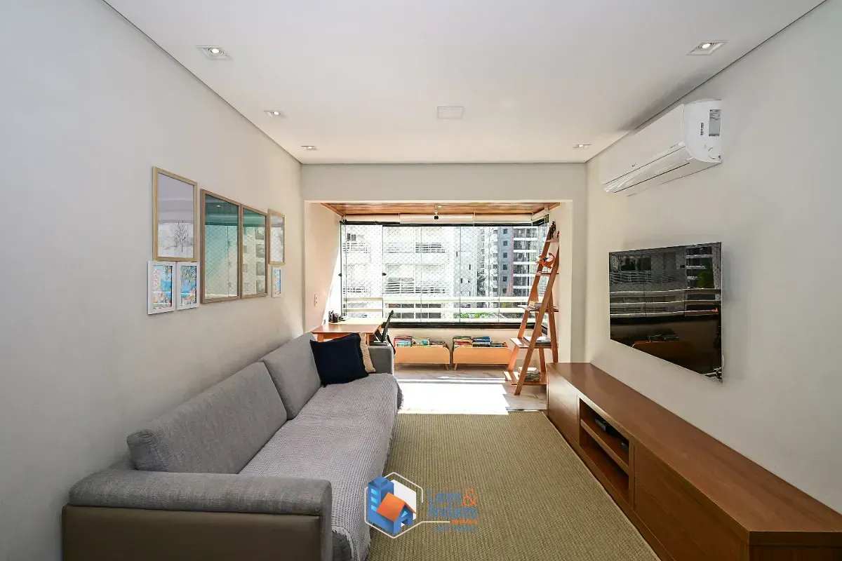 Foto do imóvel Apartamento para venda em Moema com 2 quartos, sendo 1 suíte, 72m² em Avenida Moaci
