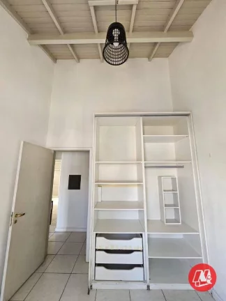 Imagem Sobrado com 3 dormitórios à venda, 100 m² por R$ 300.000,00 - Santa Tereza - Porto Alegre/RS