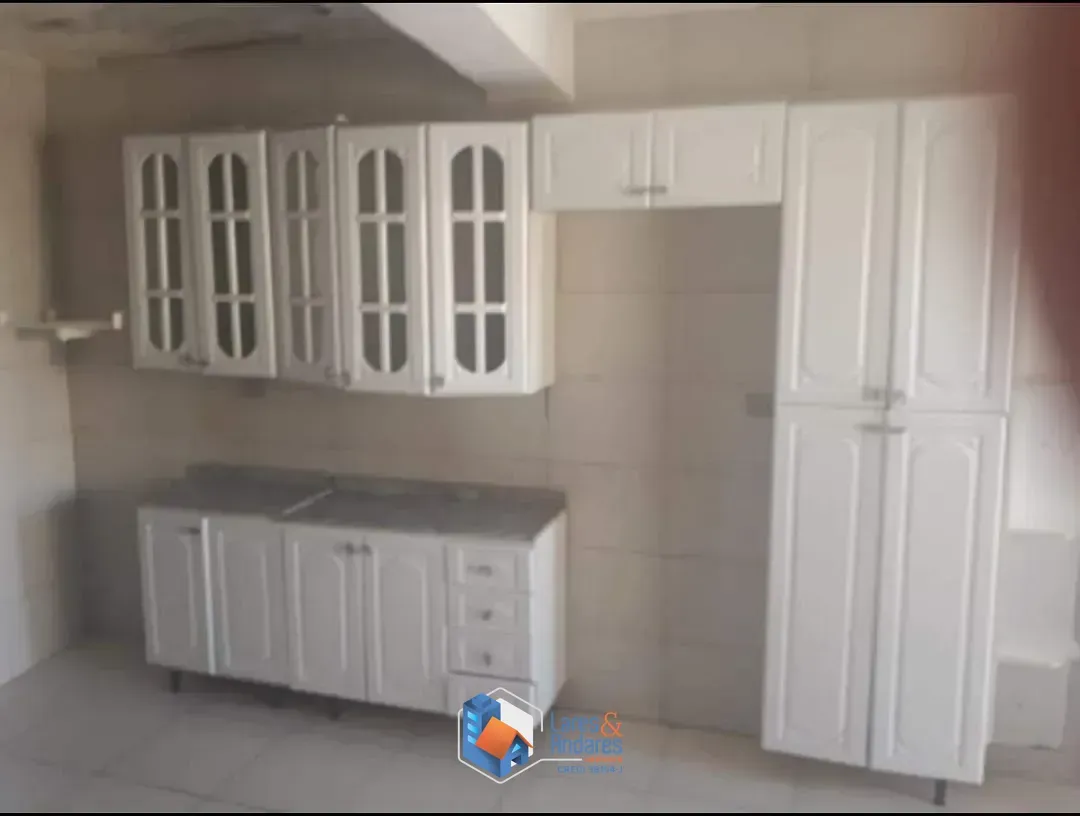 Imagem Casa para venda em Vila Souza com 8 quartos, sendo 4 suítes, 245m²