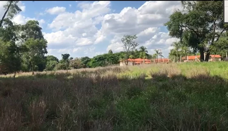 Imagem Terreno para chácara dentro de condomínio no interior de São Paulo