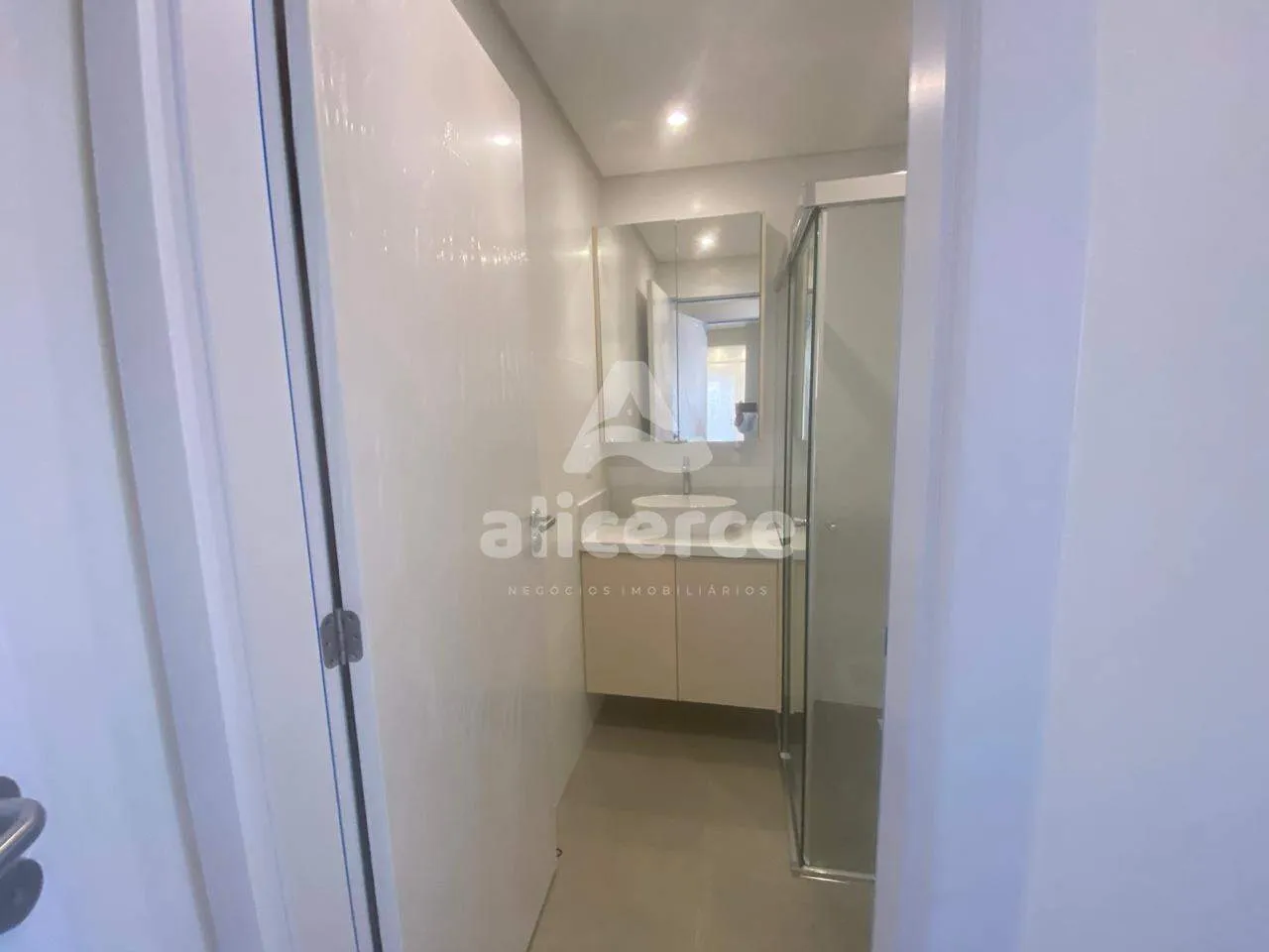 Imagem Apartamento vista mar l 2 dormitórios, 1 suíte l 73,32m² l Ipiranga - São José/SC