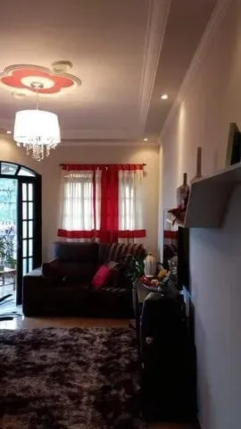 Imagem Casa à venda 2 Quartos, 2 Vagas, 232M², Abaete, Taubaté - SP