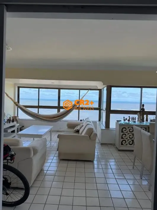 Imagem Vendo excelente apartamento beira mar de Candeias com 3 quartos e 2 vagas de gar