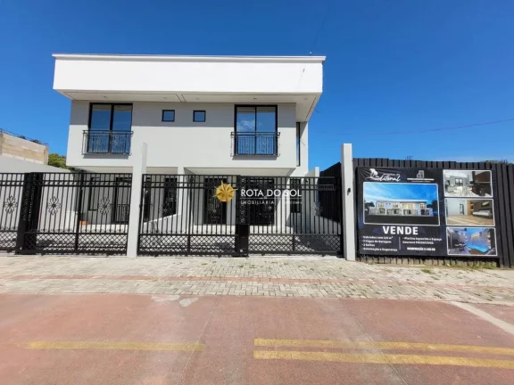 Imagem Sobrado 3 suítes novo com piscina Praia Bombas Bombinhas