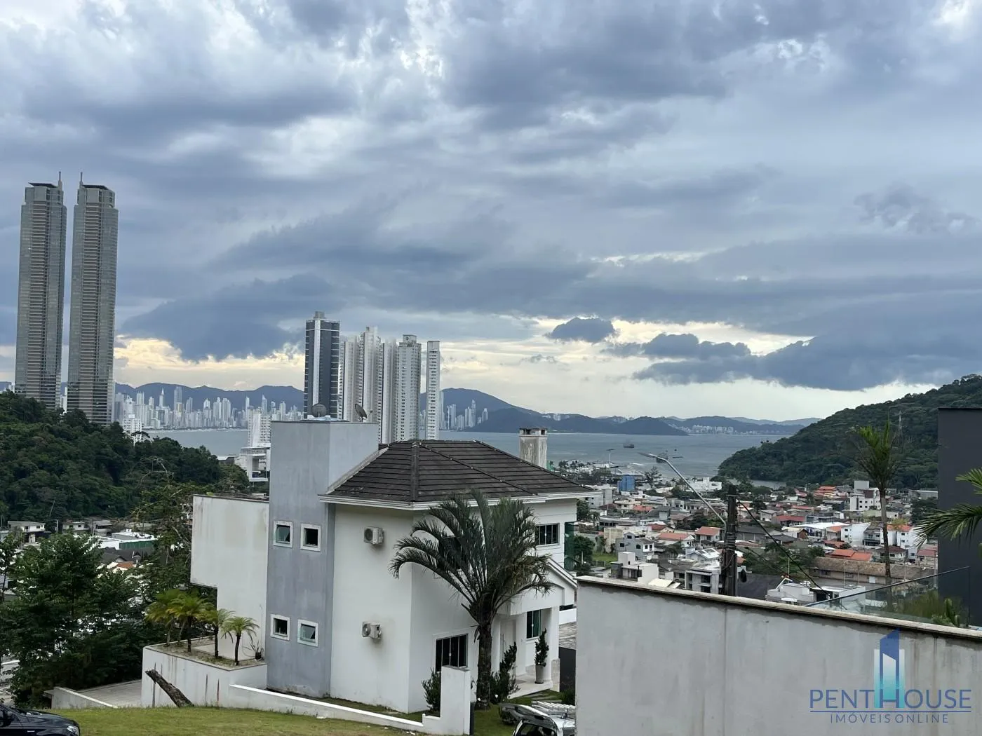 Imagem Terreno em Condomínio para Venda em Balneário Camboriú, BARRA