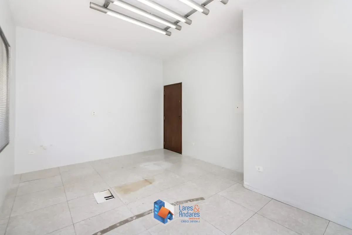 Imagem Casa comercial para venda em Paraíso, 181m²