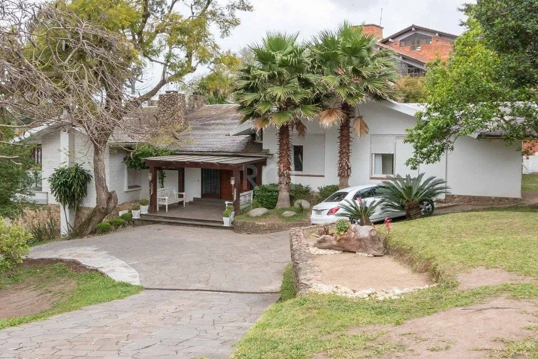 Imagem Casa para Venda - 800m², 3 dormitórios, sendo 3 suites, 4 vagas - Vila Assunção