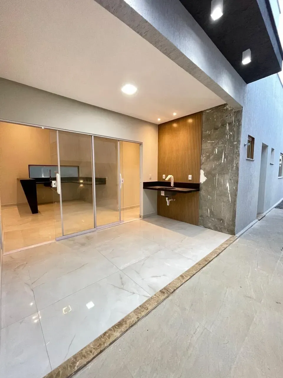Imagem Casa de Condomínio com 3 Quartos à Venda, 200 metros em Cajupiranga - Parnamirim