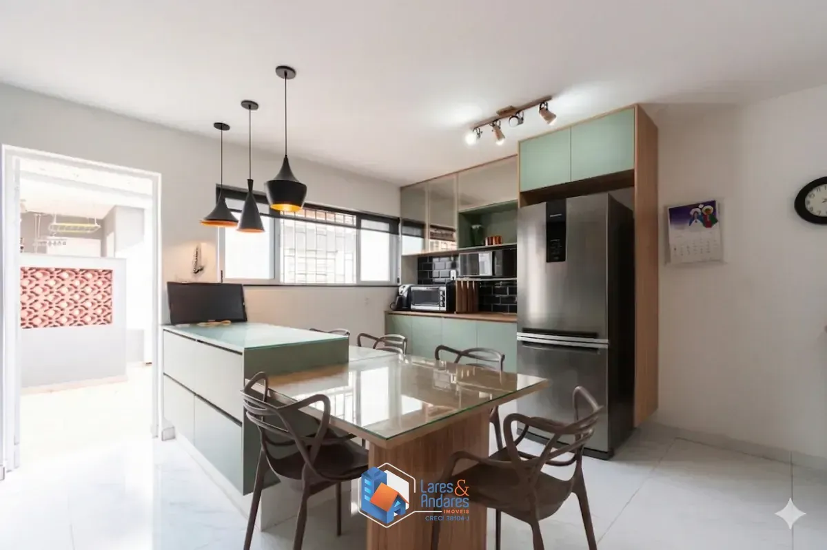 Imagem Sobrado para venda em Planalto Paulista com 3 quartos, sendo 3 suítes, 175m²