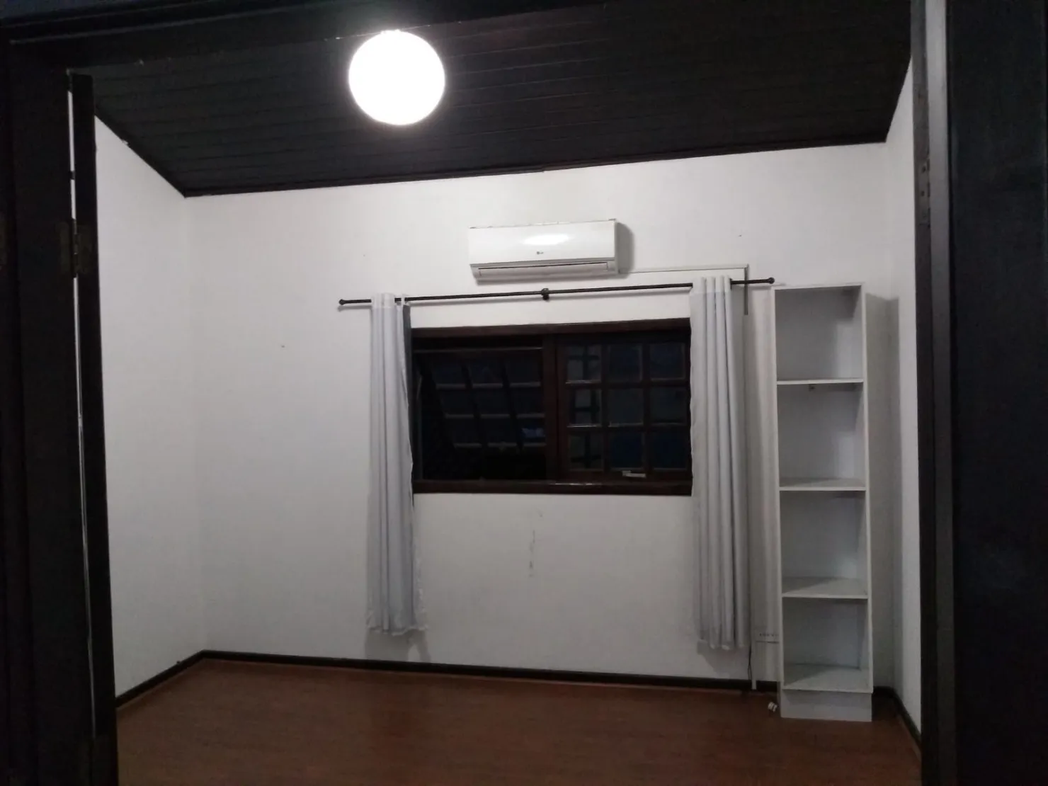 Imagem Casa à venda 3 Quartos, 1 Suite, 10 Vagas, 450M², Nossa Senhora do Perpétuo Socorro, Pindamonhangaba - SP