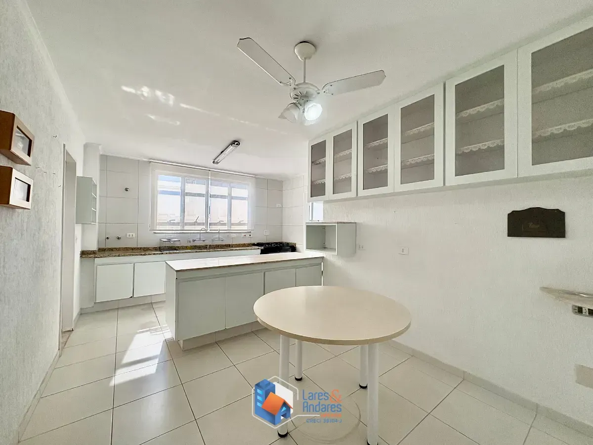 Imagem Apartamento para venda em Chácara Santo Antônio (Zona Sul) com 4 quartos, sendo 1 suíte, 181m²