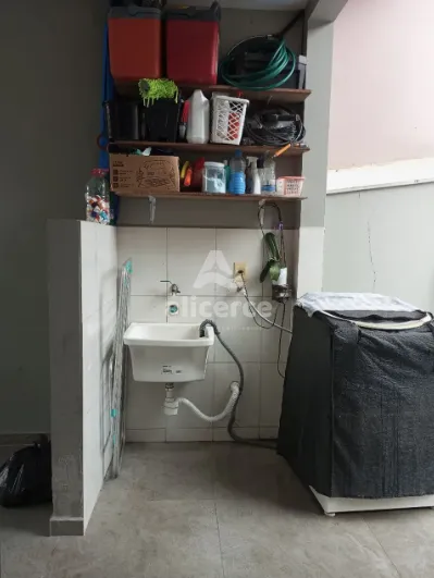 Imagem Casa à venda com 2 quartos , 70m² em Forquilhas São José