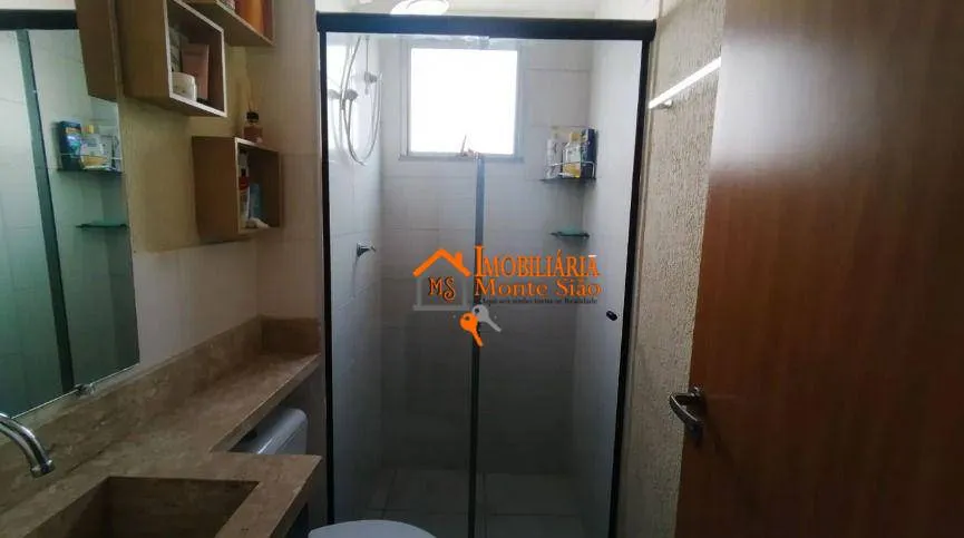 Imagem Apartamento com 2 dormitórios à venda, 42 m² por R$ 235.000,00 - Água Chata - Guarulhos/SP