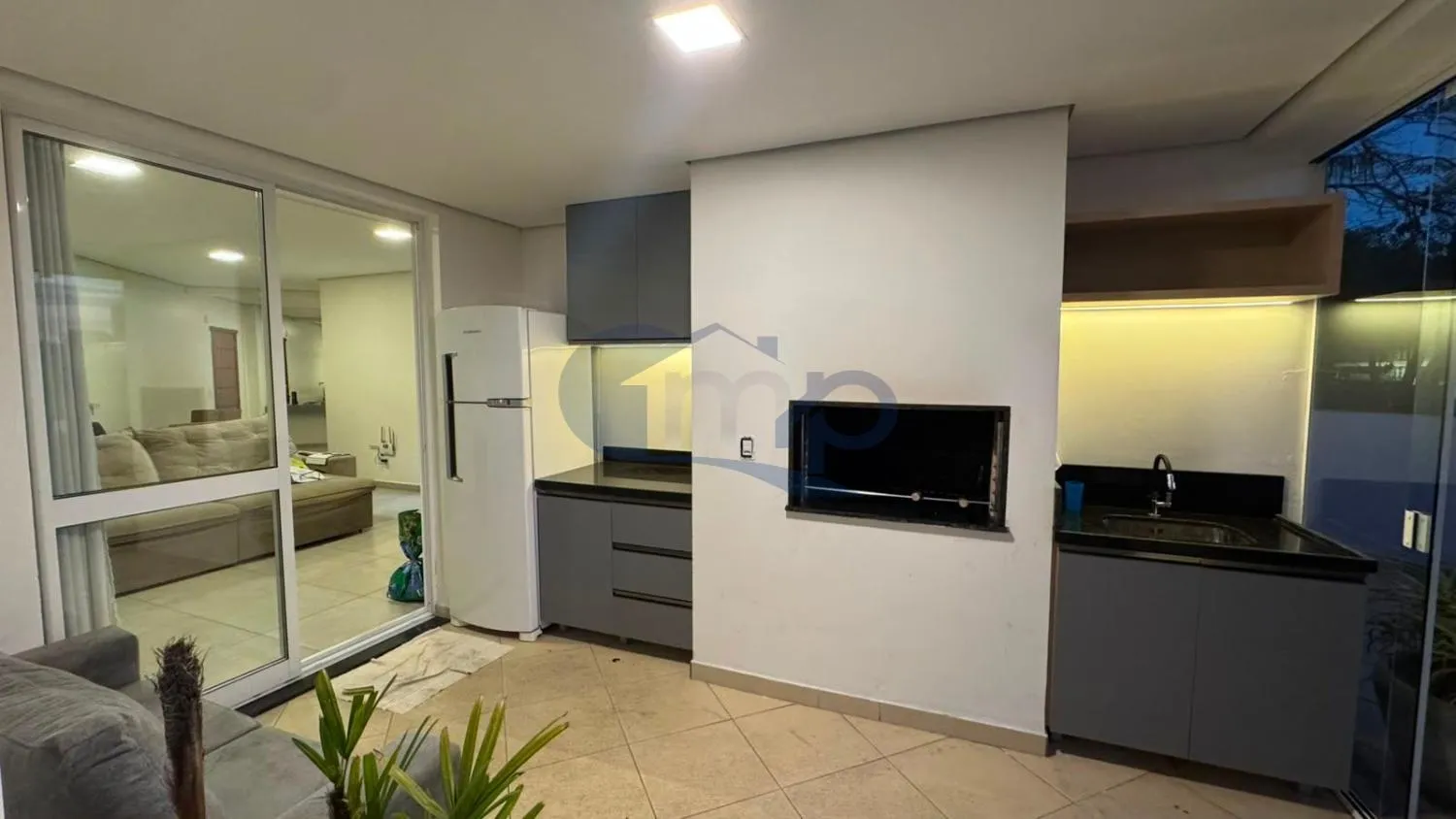 Imagem Apartamento a venda com 3 dormitorios no centro de Torres/RS