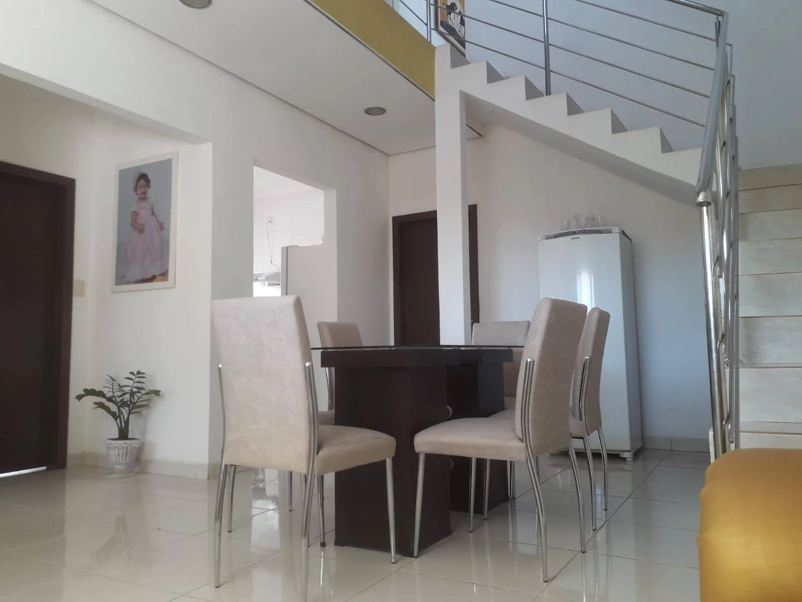 Imagem Sobrado com 1 suíte e 3 Quartos bairro jardim passaredo