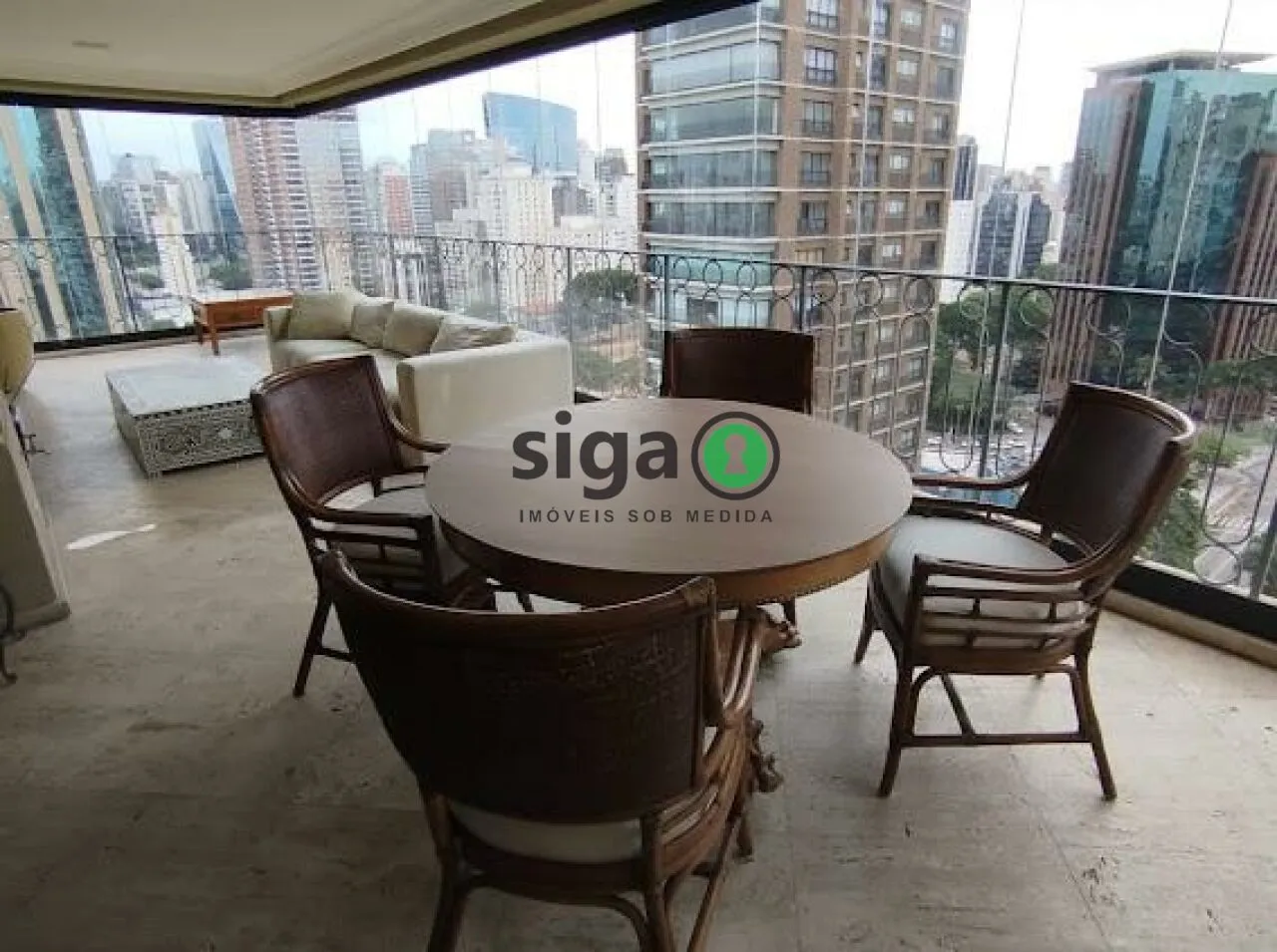 Imagem Apto para locação com 512m², 4 suites, Semi mobiliado na Vila Nova Conceição, 8 vagas