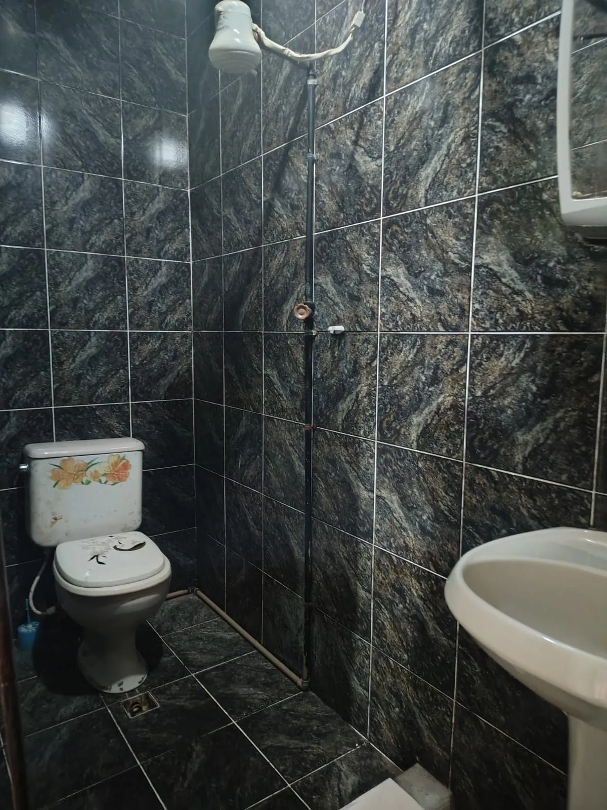 Imagem Casa de 4 dormitórios, 1 suíte e 4 vagas de garagem no bairro Cavalhada.