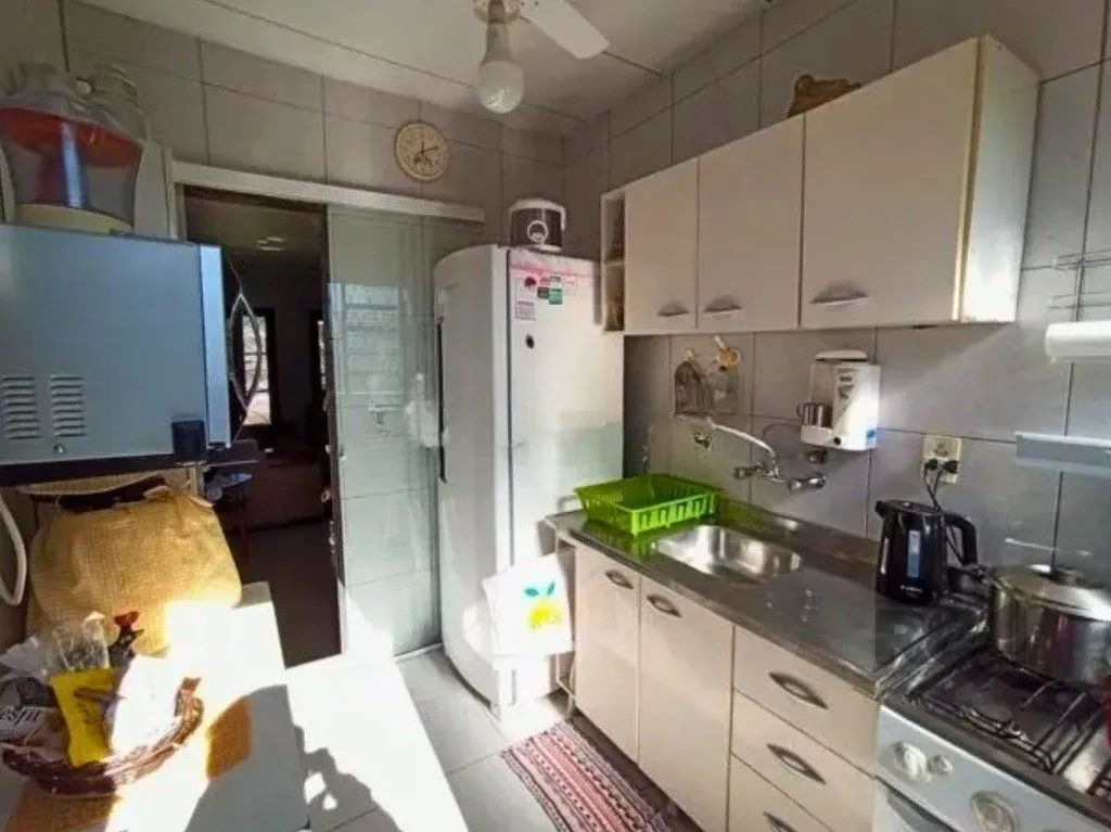 Imagem Casa com 3 quartos espaçosos, 2 banheiros bem distribuídos e 2 vagas de garagem