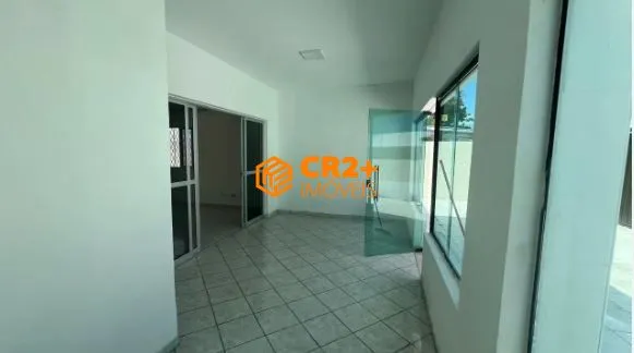 Imagem Casa à venda em Candeias - 180 m², 3 quartos e mais de 5 vagas