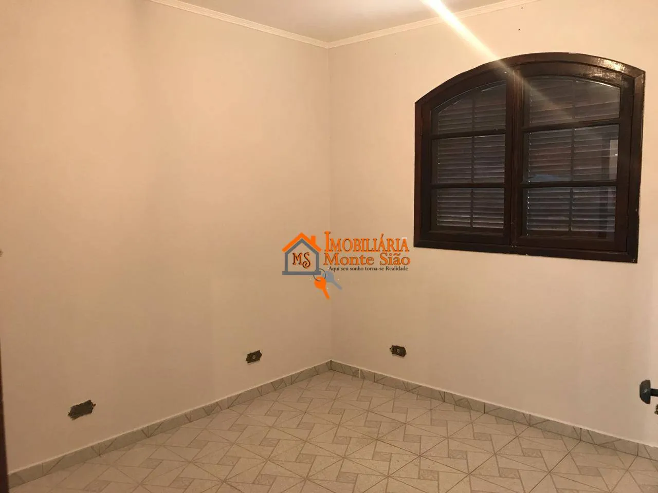 Imagem Sobrado com 3 dormitórios à venda, 254 m² por R$ 650.000,00 - Jardim Santa Cecília - Guarulhos/SP