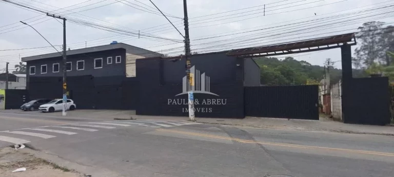 Imagem Aluga-se Terreno de 4.200m², ótimo para garagem de Caminhões e manutenção, etc...,j no Jardim Itapeva, Mauá-SP