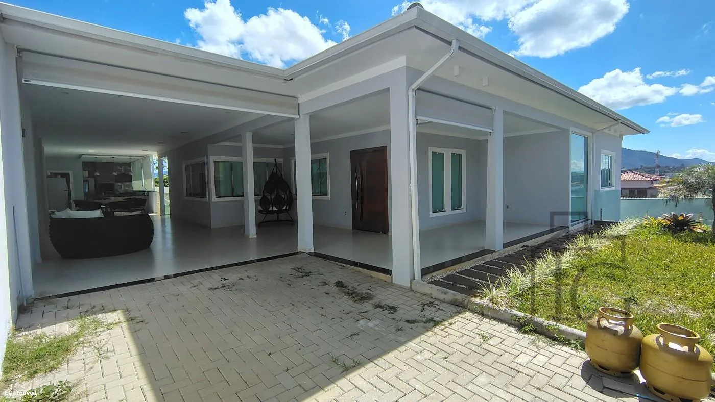 Casa para Venda em Saquarema, Bacaxá (Bacaxá), 4 dormitórios, 2 suítes, 2 banheiros, 6 vagas