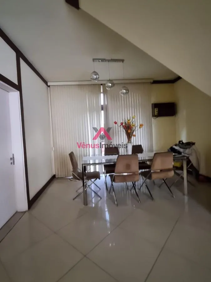 Imagem Casa em Condomínio para Venda em Rio de Janeiro, Campo Grande, 3 dormitórios, 1 suíte, 3 banheiros, 2 vagas