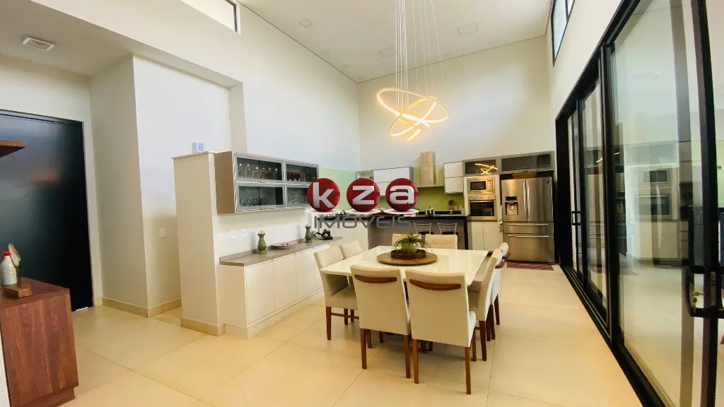 Imagem Casa de Luxo à Venda em Condomínio Exclusivo em Valinhos-SP: 3 quartos, 3 suítes, 3 salas, 5 banheiros, 2 vagas de garagem, 317m².