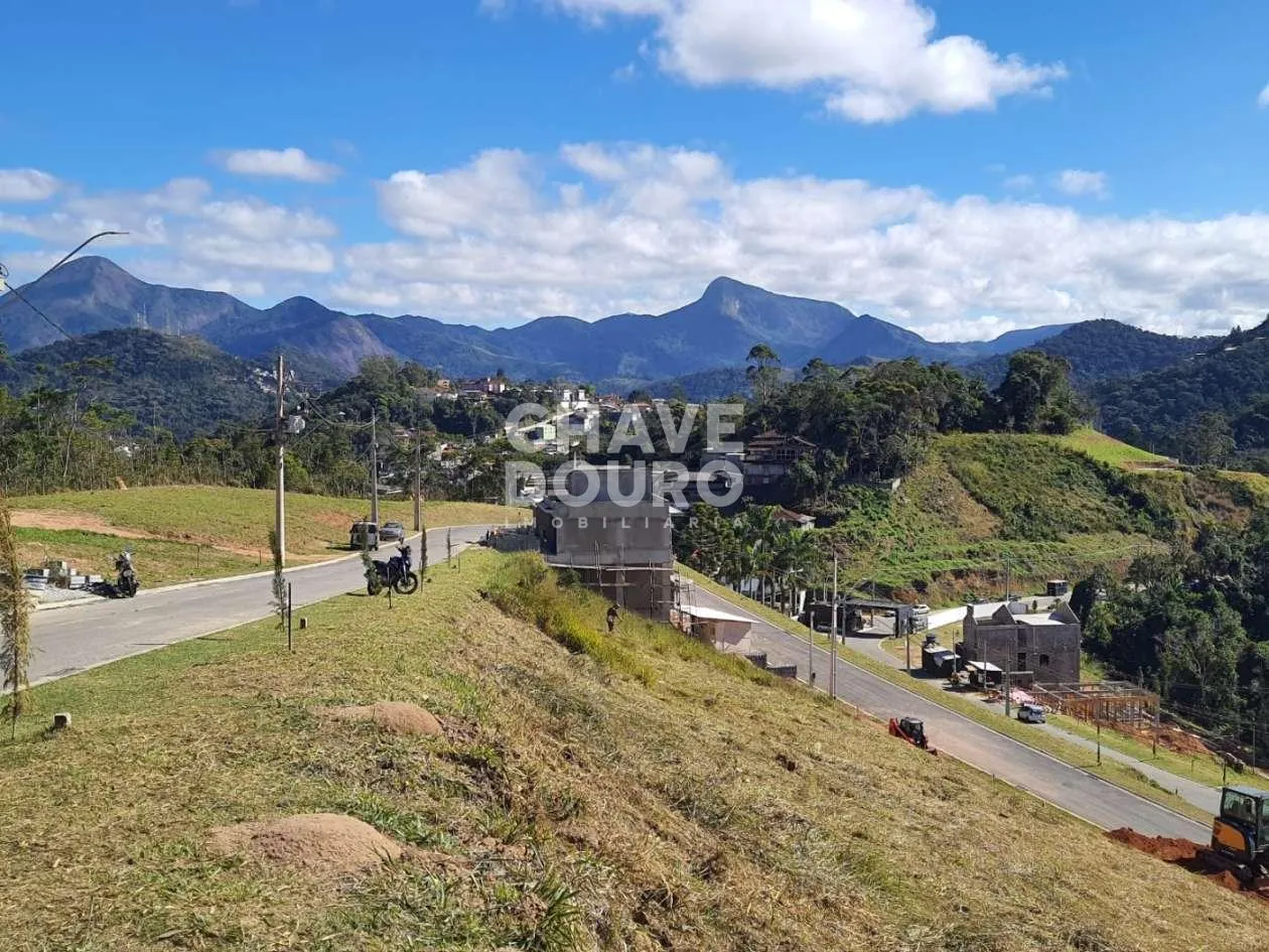Imagem Lote com 246m² em condomínio próximo do centro de Teresópolis