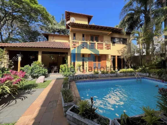 Foto do imóvel Casa à venda no São Paulo II na Granja Viana em Rua Mendonça Furtado