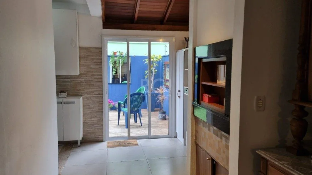 Imagem Casa Condominio para Venda - 218m², 3 dormitórios, sendo 1 suites, 2 vagas - Ipanema