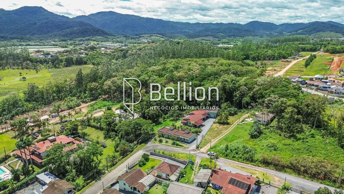 Imagem Conjunto de casas e terreno com 4.246m² no bairro Divinéia - Rio dos Cedros