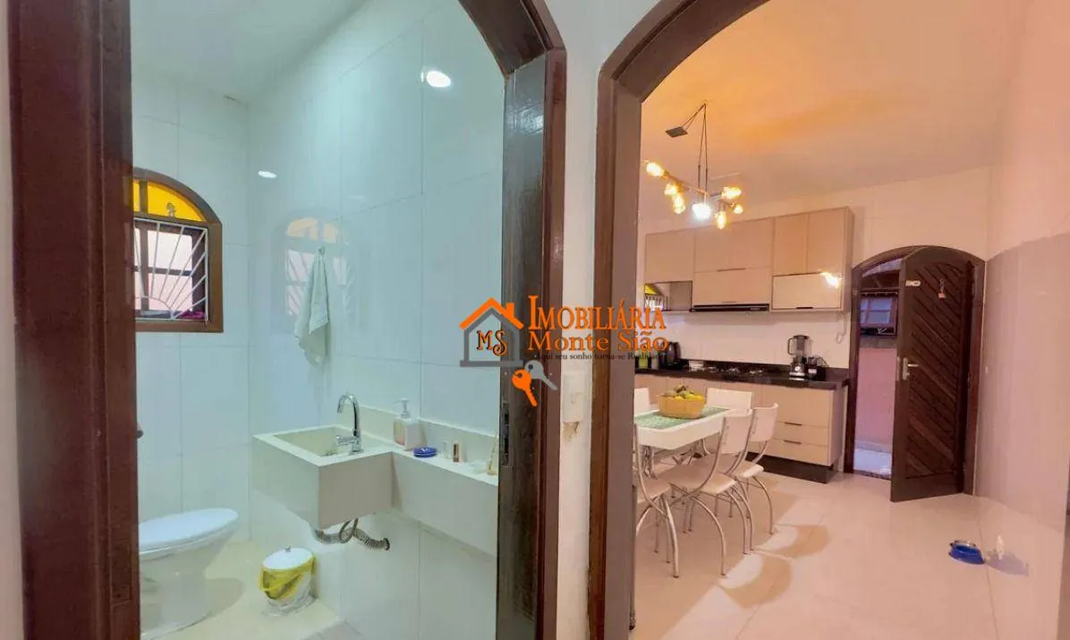 Imagem Sobrado com 3 dormitórios à venda, 200 m² por R$ 695.000,00 - Gopoúva - Guarulhos/SP