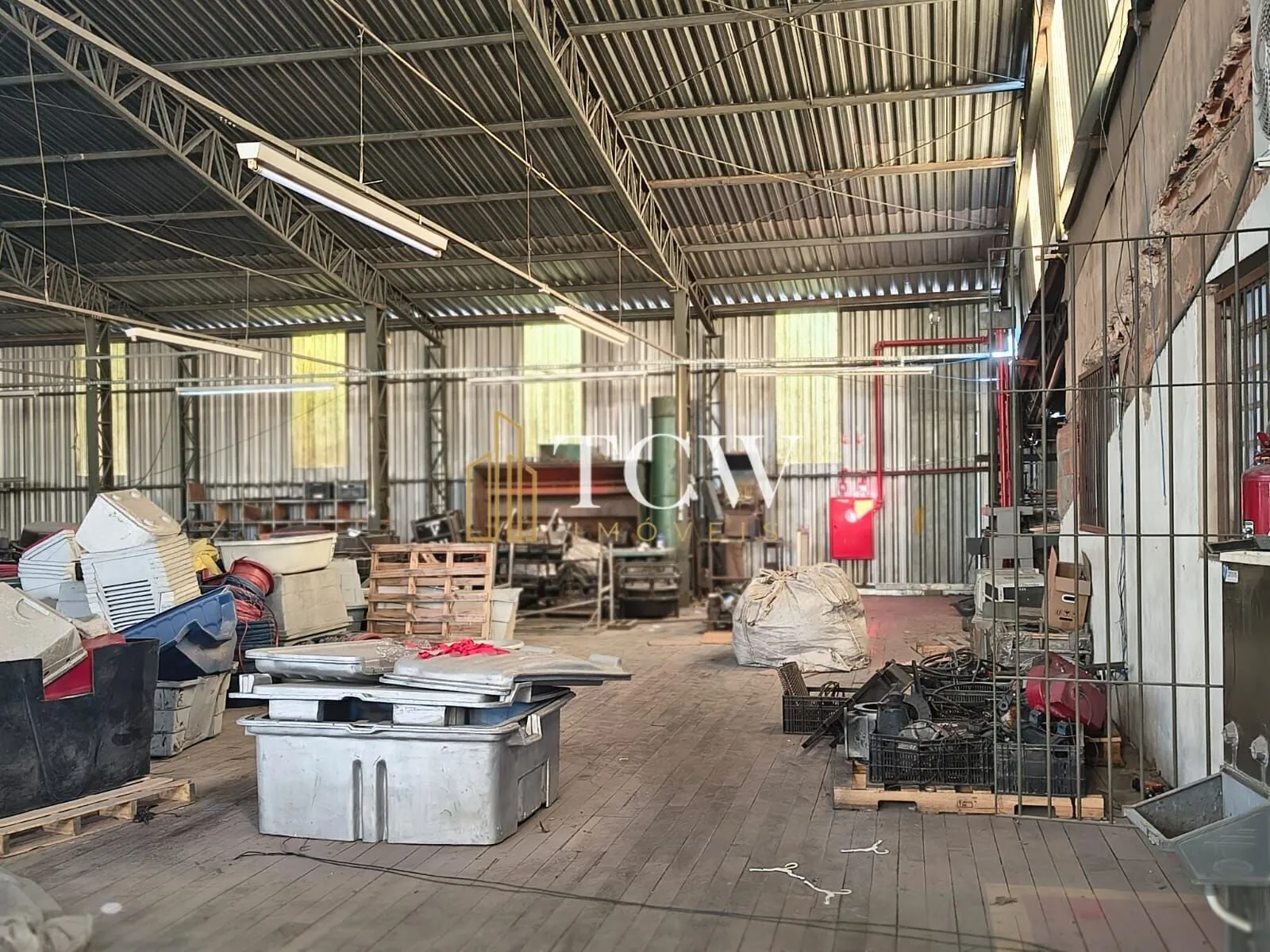 Foto do imóvel Galpão Comercial/Industrial à Venda na Capela | 2.521 m² Construídos | Terreno de 2.590 m² | Vinhedo/SP em Capela, Vinhedo - SP