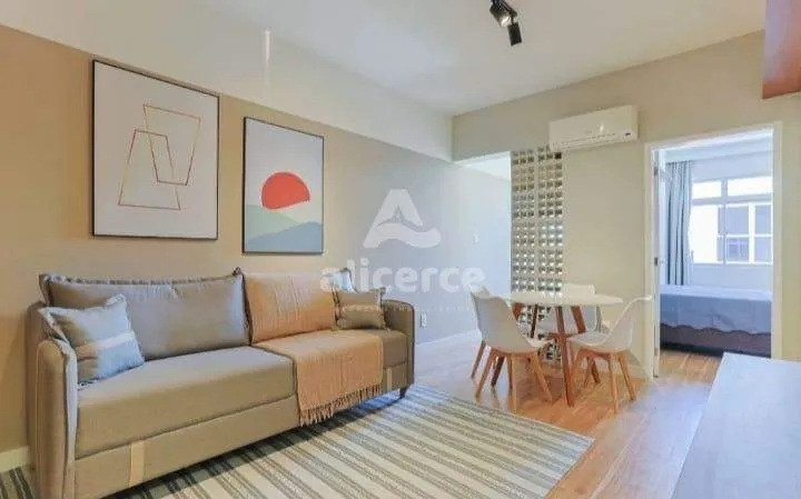 Imagem Apartamento de 1 dormitório no Centro de Florianópolis - Excelente oportunidade para morar ou investir.