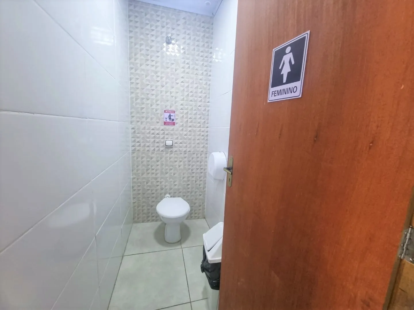 Imagem Excelentes Oportunidades Comerciais a Apenas 200m da Basílica!