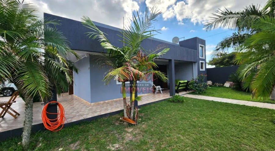 Imagem C759 | Casa c/ piscina na Av. Principal