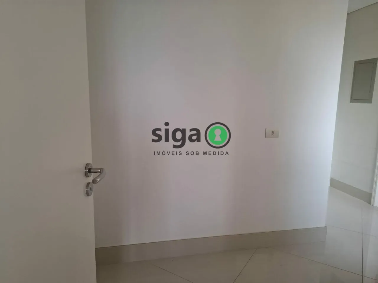 Imagem Apartamento com suítes e 4 vagas para venda, 244 m² -Vila Susana - Edifício: Cambridge Park