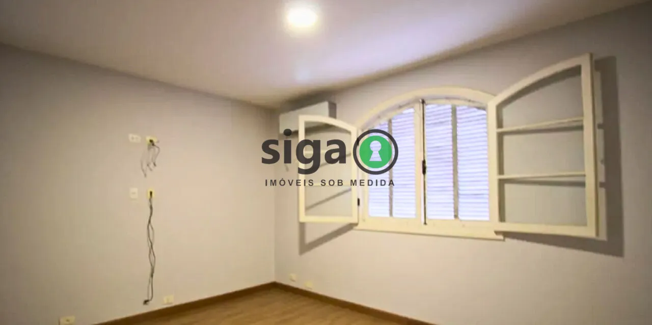 Imagem Casa de condomínio à venda com 265m², 3 quartos e 4 vagas no Panamby