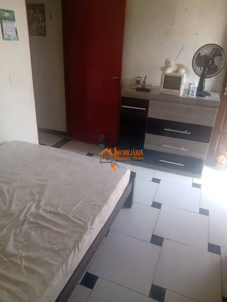 Imagem Sobrado com 4 dormitórios à venda, 115 m² por R$ 270.000,00 - Cidade Soberana - Guarulhos/SP