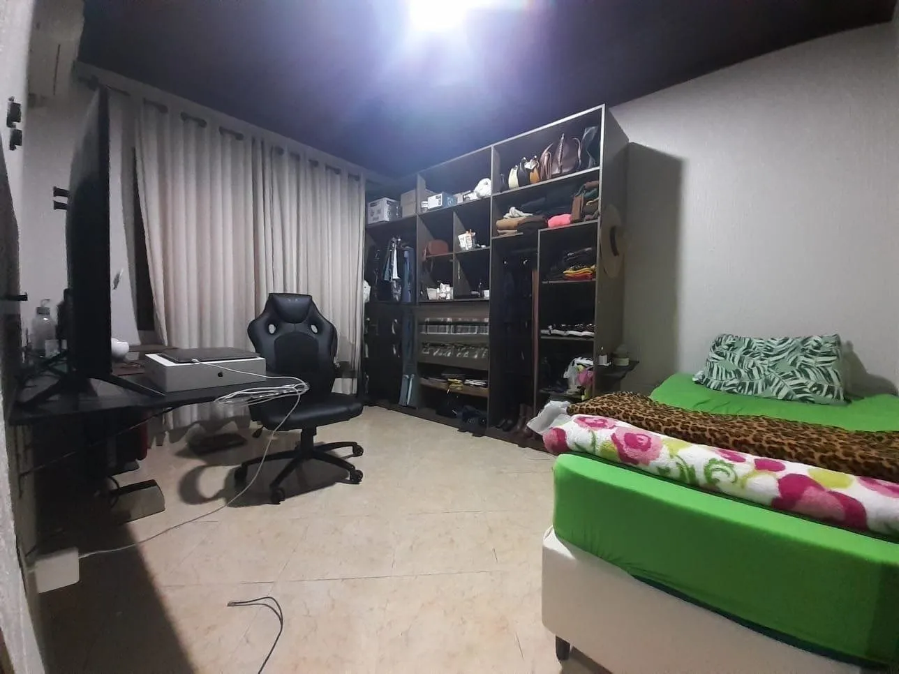 Imagem Casa para Venda - 198m², 2 dormitórios, 2 vagas - Belém Novo
