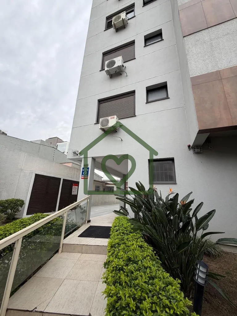 Imagem Vendo excelente apartamento semi mobiliado, poucos metros do Medplex, conta com 89 m² de área úti...